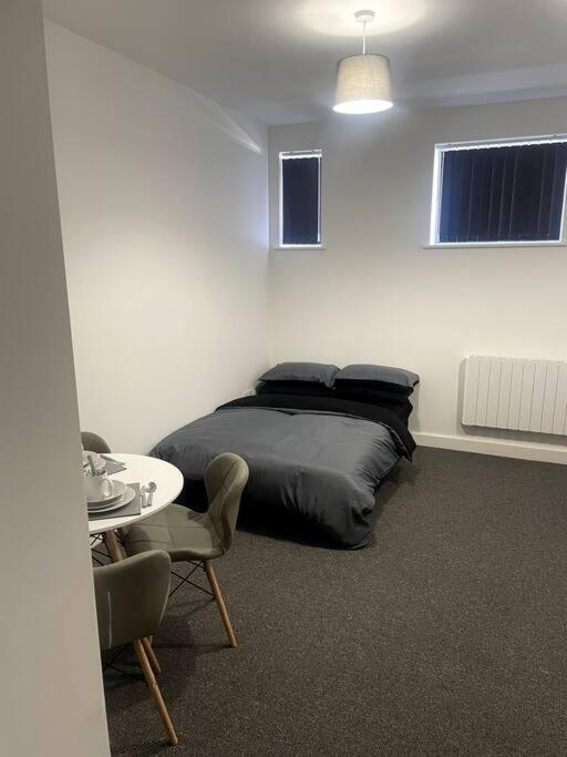 #4Bs 1 Bed Serviced Apartment ダービー エクステリア 写真