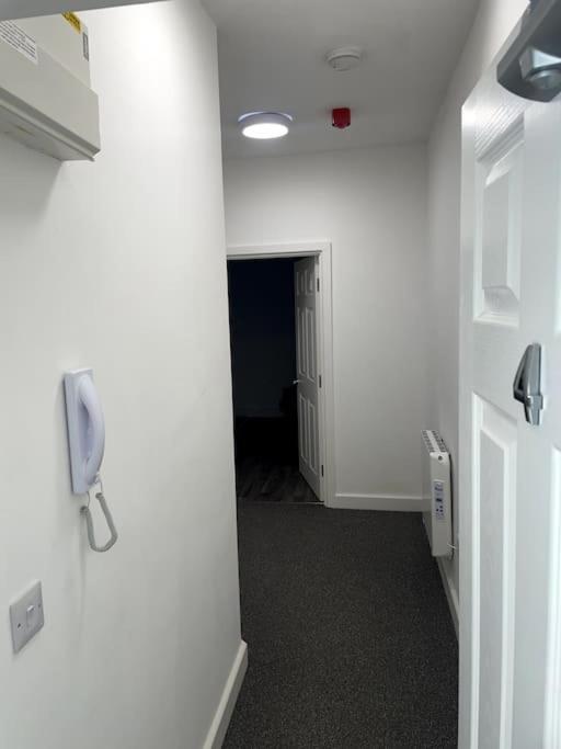 #4Bs 1 Bed Serviced Apartment ダービー エクステリア 写真